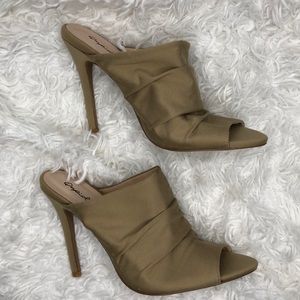 Qupid open toe heels size 8